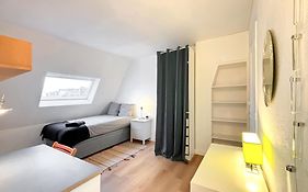 Studio Dans Le Quartier Des Martyrs